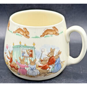 Vintage Royal Doulton Bunnykins Mug Puppet Show Scene Bone China Made in England